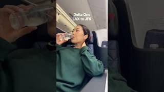 Reviewing Delta One from LAX to JFK (Boeing 767-400ER)