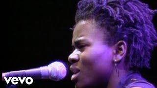 Tracy Chapman - Talkin' bout a Revolution (Live)