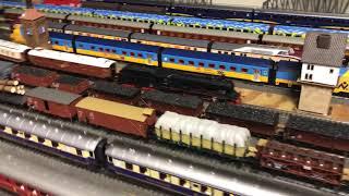 Marklin Class 18.1 Express Loco / Tender with 1910 Orient Express 5-car passenger train