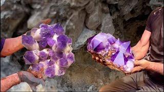 Ancient Crystal Formations: A Geologist's Perspective。The hidden secrets of crystal caves