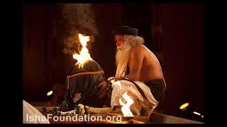 Sadhguru chants Aum (om) 108 times