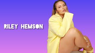 Riley Hemson....Beautiful Curvy Model, Bio and Facts