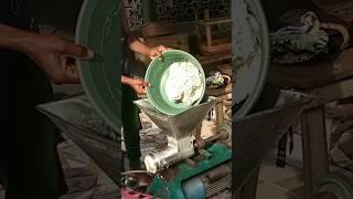 ROUNDS IN YAM POUNDING