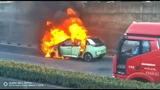 中国制造比亚迪工业垃圾车滴滴d1起火自燃画面曝光3 BYD car spontaneous combustion