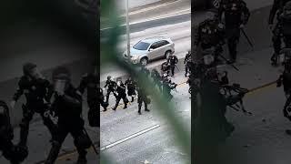 Protesters Throw Cinder Blocks at Police from Bridge in LA #shorts