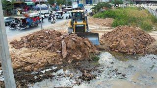 Started Dozer SHANTUI DH17C2 Working, Operating Dump Truck Delivery Rock Stone