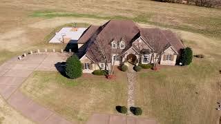 Where eagles fly!! TN Luxury country living on 33 acres