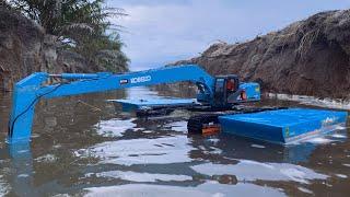 Story Line : RC Excavator Kobelco Amphibious Cleaning The Landslide On River