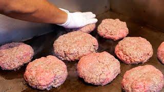 Amerikaans eten - Gigantische 1 kg hamburgers New York Amerika