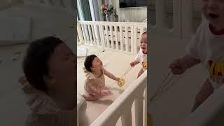 俩宝宝性格不一样很正常，刚好一起互补，也能锻炼哥哥，哥哥之前只会哭，现在哥哥知道“躲着”妹妹了#记录成长过程 #萌娃日常 #人类幼崽成长记