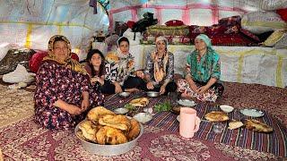 Living in Nomad Shelter and Cooking Bread in beautiful Green Mountains