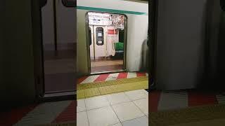 Open Sesame! Hanzomon Line! #shorts #japan #satisfying #trending #viral #train #sakurabelle