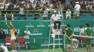 [Heineken Stars 2012] Azarenka dancing in Vietnam