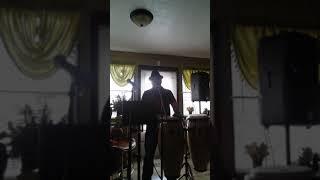 Hacha  y machete,canta  angel del valle