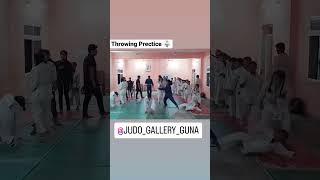 judo Throwing prectice #trending #judo #martialarts #youtubeshorts #youtube #instagram #viralvideo