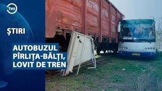 AUTOBUZUL PÎRLIȚA BĂLȚI, LOVIT DE TREN