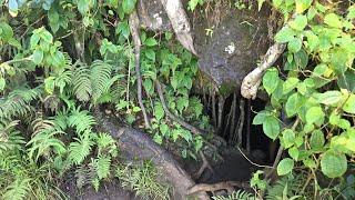 Maui - Road to Hana Secret cave, Mile Marker 23