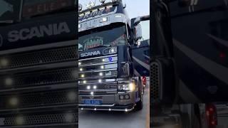TRUCK SHOW - SCANIA V8 OPEN PIPE Sound - EUROPEAN TRUCK FEST - AUTOPARCO BRESCIA EST