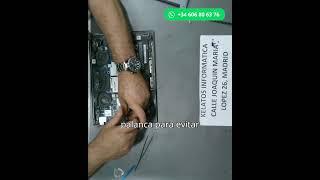  ¿Cómo reparar una pantalla de Lenovo Yoga 730-13IKB que tambalea? #lenovotech