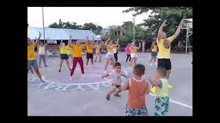 Risen fitness Aeromix Zumba dance group.. yellow color..