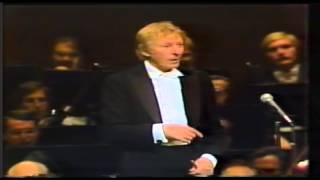 Danny Kaye - Aida's Triumphal March (New York Phil.)