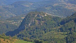 Gradina - srednjovekovna tvrđava na Javoru (Gradina - The Medieval Fortress on Mt. Javor)