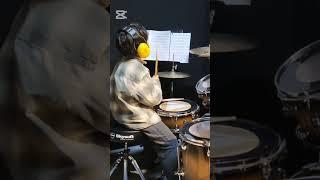 음악을 좋아하는 초등학생 드럼연주 qwer 내일은 맑음 #어린이드럼 #drums #드럼과스틱 #초등기타 #drummer #guitar #초등드럼