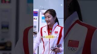 奥运冠军陈梦的翡翠吊坠究竟价值多少？ 她的背后有什么样的意义？#陈梦 #奥运冠军 #世界冠军 #翡翠无事牌 #巴黎奥运会