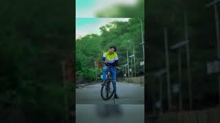 SHOOT WITH BICYCLE #pose #photoshootposes #photoshoot #shortvideo #photographyposes