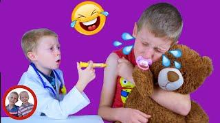 Doctor Set Toys |  Big Baby Jake! | Doctor Mike and Jake Pretend Play /  डॉक्टर सेट   العاب دكتور