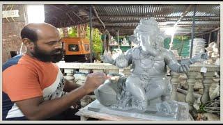 कोकणात पारंपारिक शाडू मातीची गणेशमुर्ती घडवणारी चित्र शाळा |  How are Ganpati idols made?