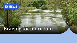 South east Queensland braces for more rain | ABC NEWS