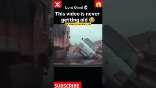 BENEFITS OF DASHCAM OMNI VAN VS THAR #omni #van #thar #tharlover #truck #accident #stunt #stunts