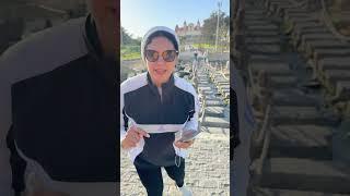 الكل يعمل الحركة دي علشان هنزل رقم موبيل يوم الخميس علشان نكلمكم - مستنينكم