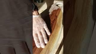 Финишное покрытие маслом доски из  американского ореха.