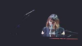 Norah Jones – Black Hole Sun (Detroit Fox Theatre 5.23.17)