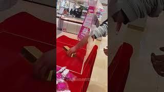 Он делал это уже на протяжении десяти часов, и.. #shorts
