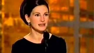 Julia Roberts Wins Golden Globe (2001)