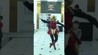 КАРА ЖОРГО ТОЙЛОРДО. АСЕЛЬ КАСМАКУНОВА. It's worth seeing how a girl dances beautifully at the party