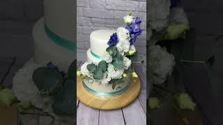 Hochzeits-Torte 3stöckig mit echten Blumen Schmuck Wedding Cake