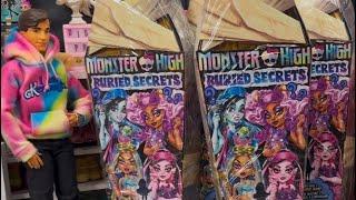 Monster High Buried Secrets Surprise Doll Unboxing and How to Find who you Want