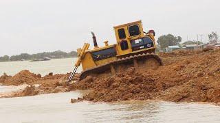 Amazing Extreme Bulldozer Pushing Dirt Filling Land and Dump Truck 10 Wheels Unloading Dirt