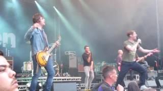 Shed Seven (with Ricky Wilson!) - I Predict A Riot