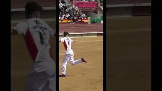 Increíble paso alante de Mateo Martínez a este toro capón de Arriazu #toro #bull #concurso #toros