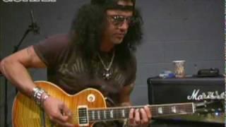 Slash jamming on American Man - rhythm and lead