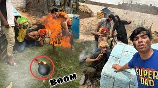 Zoo Pr Boom Gir Gea  Qasai Bhag Gya Tabhai Macha Ka 