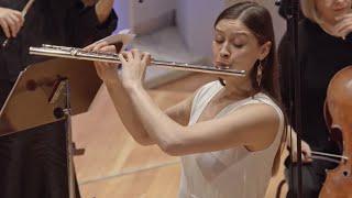 Zofia Neugebauer, C.P.E. Bach - Flute Concerto in d-minor Wq.22, Deutsches Kammerorchester  Berlin