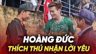 Nụ cười tỏa nắng của Hoàng Đức khi nhận lời “yêu” từ CĐV Huế