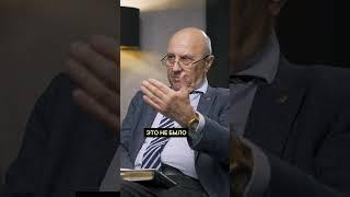 Кто на самом деле принял решение об отмене строительства коммунизма?