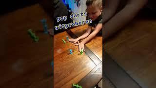 POP DARTS UITPROBEREN #SHORTS #FAMILIEVLOGGERS #FAMILIEVLOG